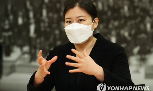 [연합뉴스] 서울시향 공연 지휘 성시연 "코로나 희생자 애도의 마음 담았다"