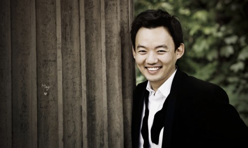 [뉴시스] 피아니스트 윤홍천 "코로나 때문에 쉬면서 저를 알게 됐어요"