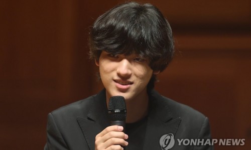 [연합뉴스] 반클라이번 최연소 우승 임윤찬 "달라진 건 없어…더 연습할 것"