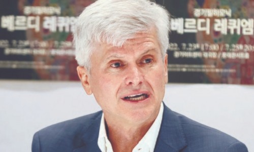 [중앙일보] 경기필 위상 올려놓고 떠나는 자네티 “4년간 예술적·인간적 끈끈함”