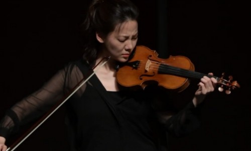 [한국경제] 클라라 주미 강 ‘바이올린 독주’ 90분…압도적 에너지가 파도쳤다 [클래식 리뷰]