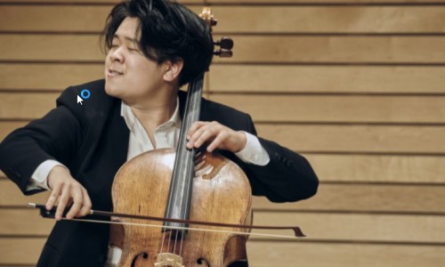 [서울경제] 300살 첼로 품에 안고…브람스와 숨을 쉬다 