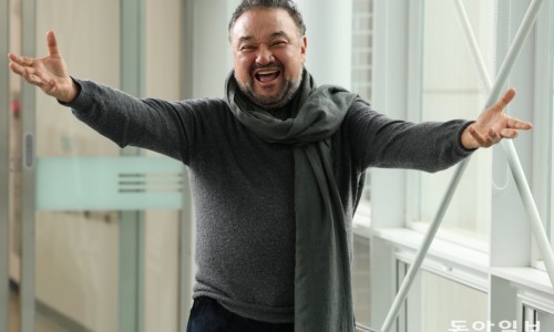 [동아일보] “행복 찾아가는 길 자체가 행복…성악에 정진하는 일도 똑같아” [데스크가 만난 사람]